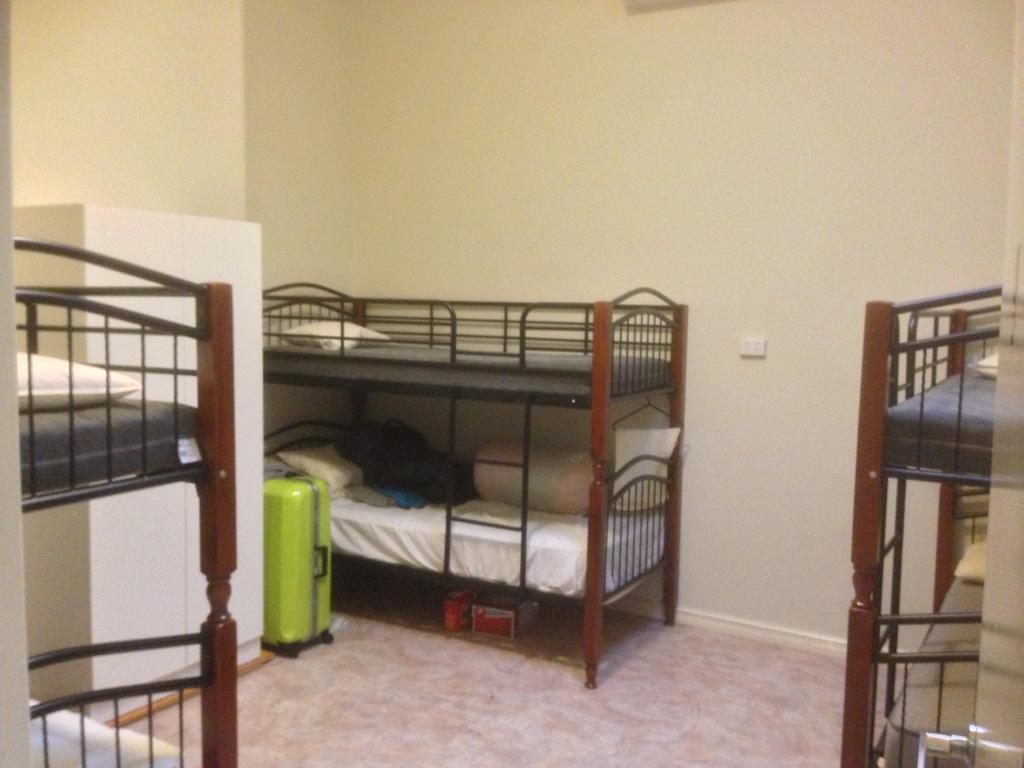 Хостел Perth 178 Backpackers Номер фото