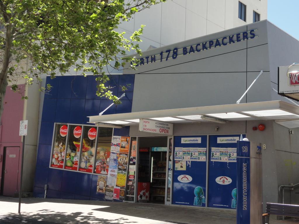 Хостел Perth 178 Backpackers Екстер'єр фото