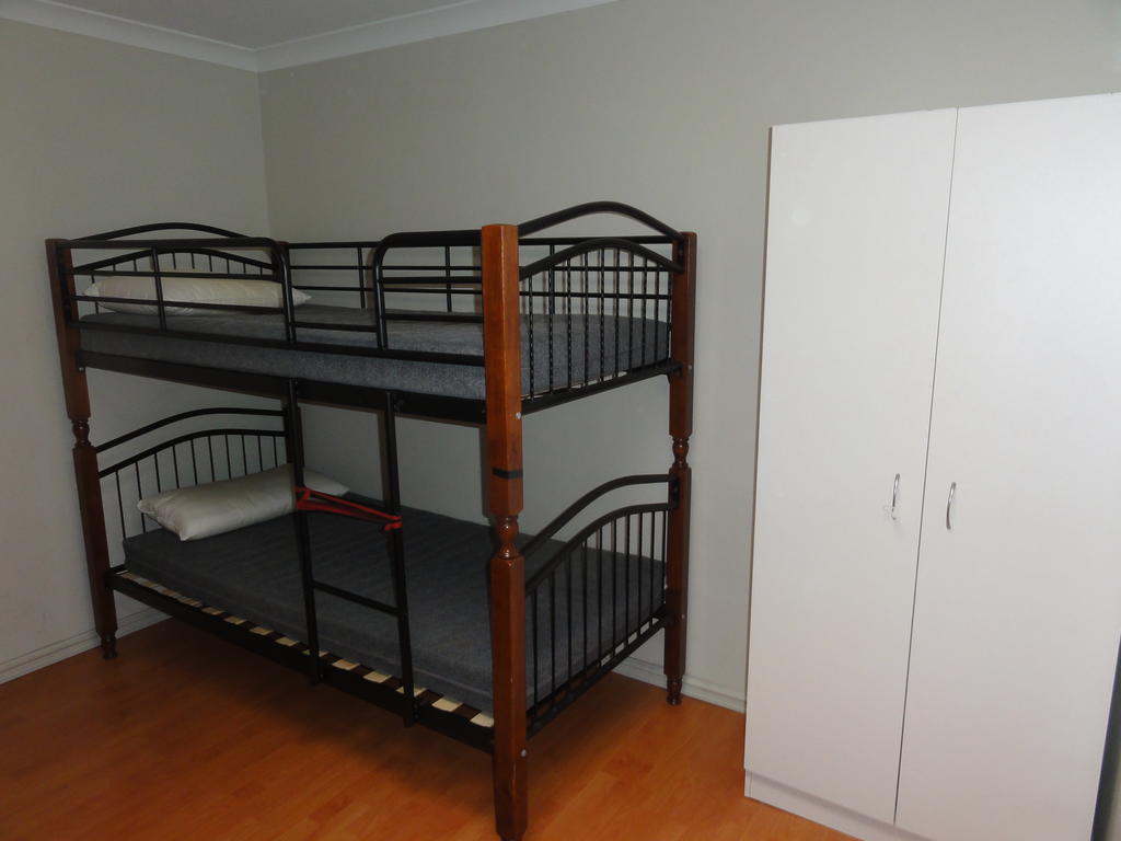 Хостел Perth 178 Backpackers Номер фото