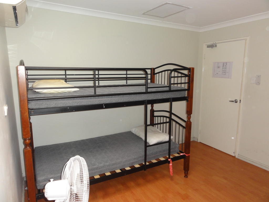 Хостел Perth 178 Backpackers Номер фото